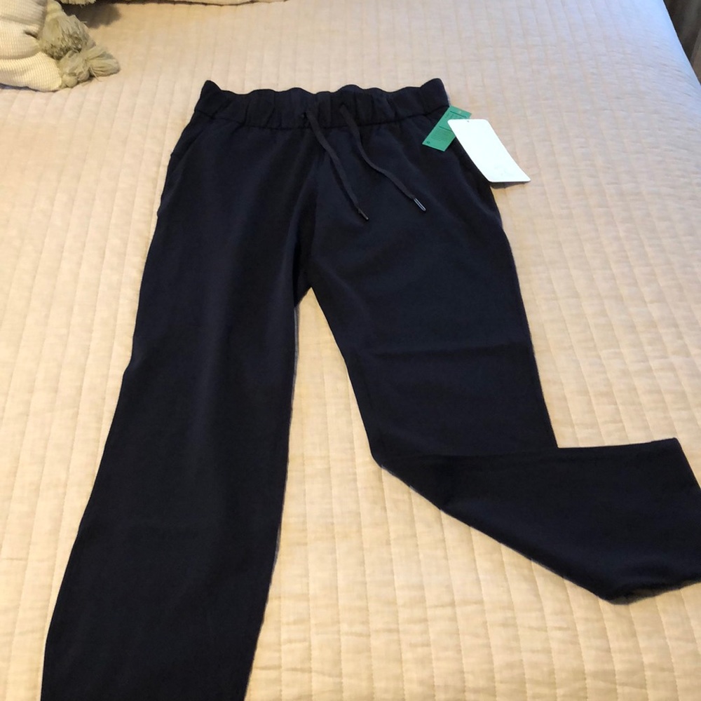 NWT on the fly pant size 4
